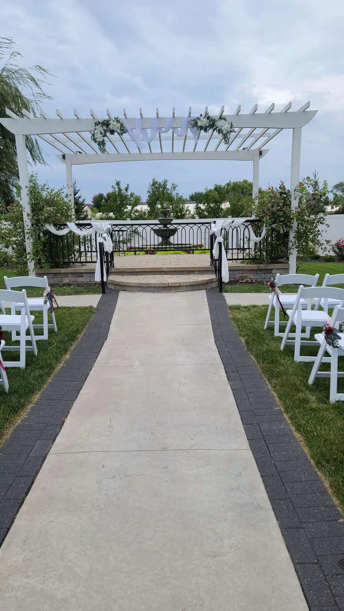 Elegant chic wedding at La Sure's Hall Banquet & Catering