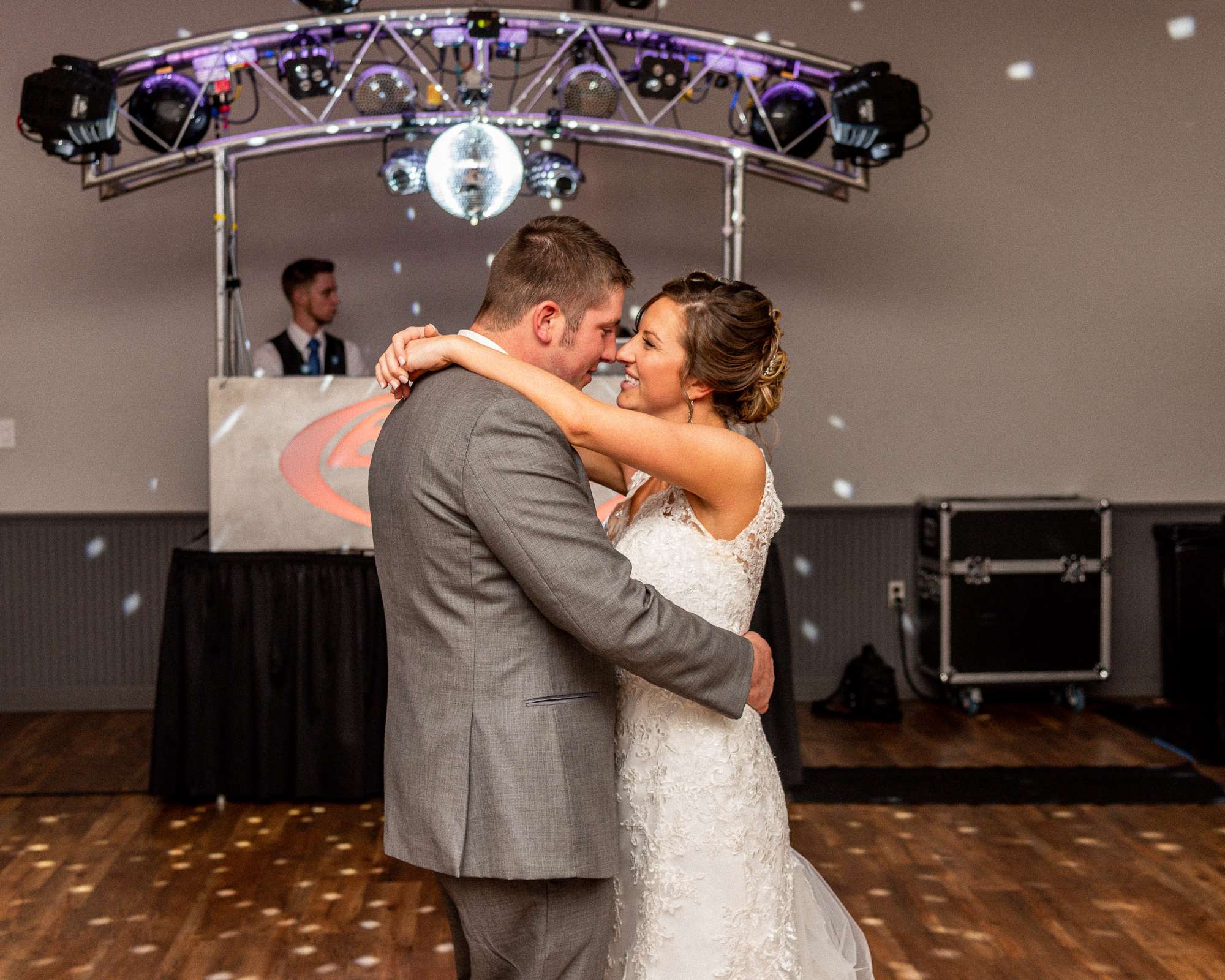 Josh and Missy’s Green Bay Wedding at Stadium View