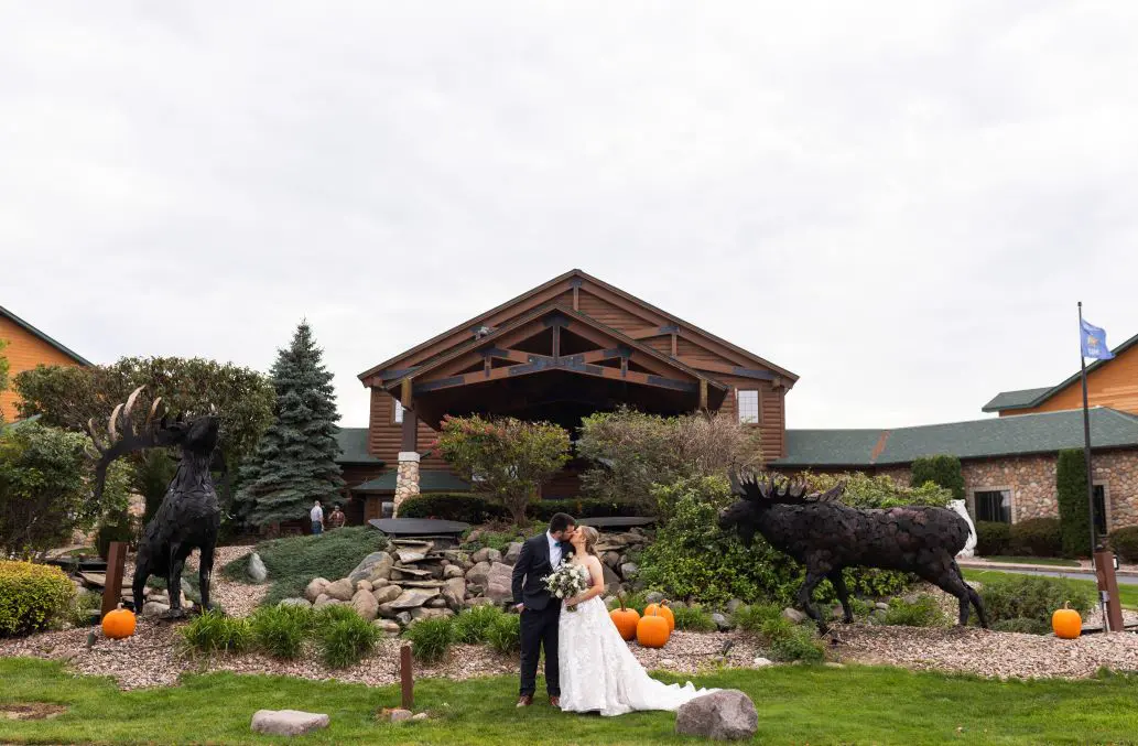 Vendor Listing for Tundra Lodge Resort & Conference Center
