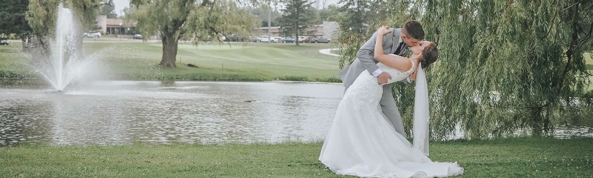 Hailey & Tanner’s Rustic Wedding at Par 5 Resort