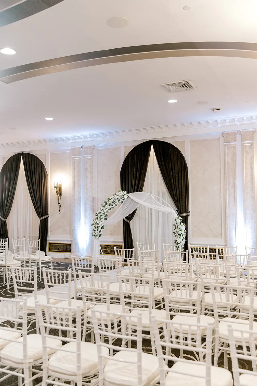 Wedding ceremony set up at the Hotel Retlaw. Wedding ceremony set up at the Hotel Retlaw.