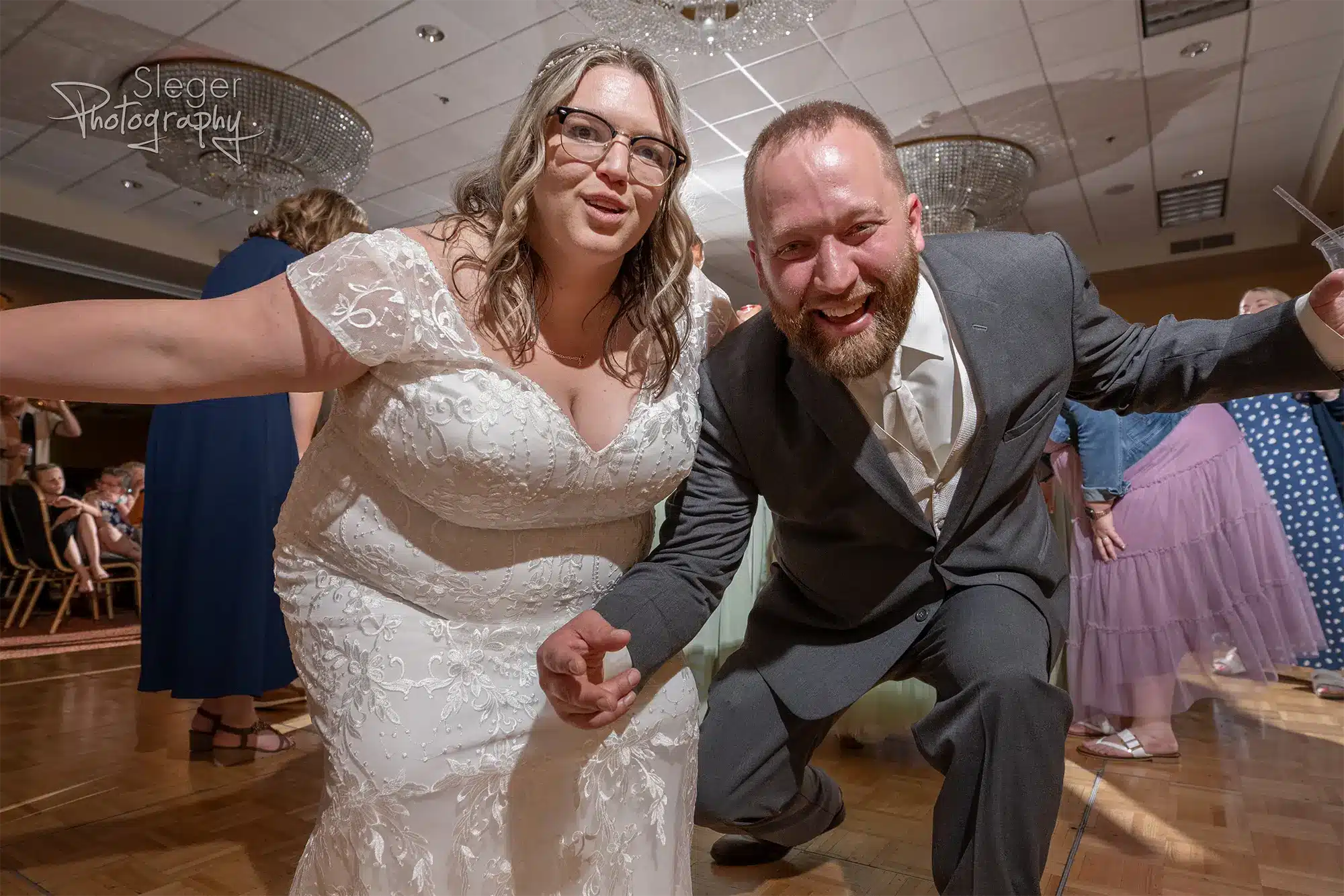 rustic-green-bay-wedding-at-tundra-lodge-36