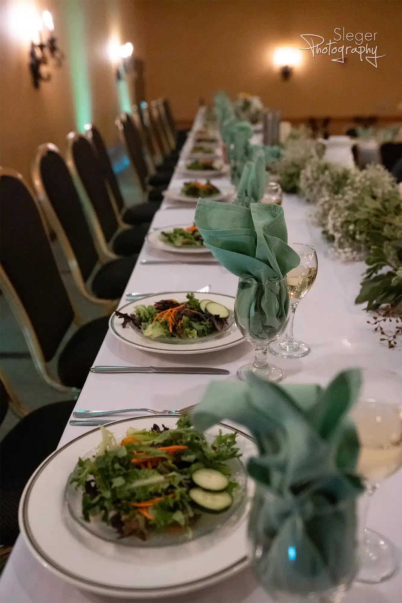 rustic-green-bay-wedding-at-tundra-lodge.22